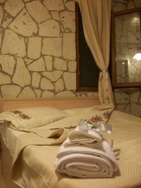 Münevver Abla Konuk Evi