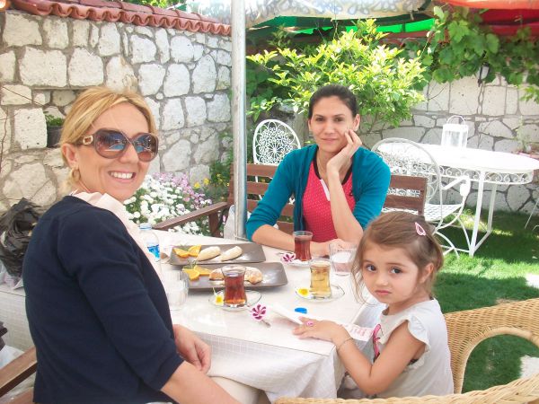 Münevver Abla Konuk Evi
