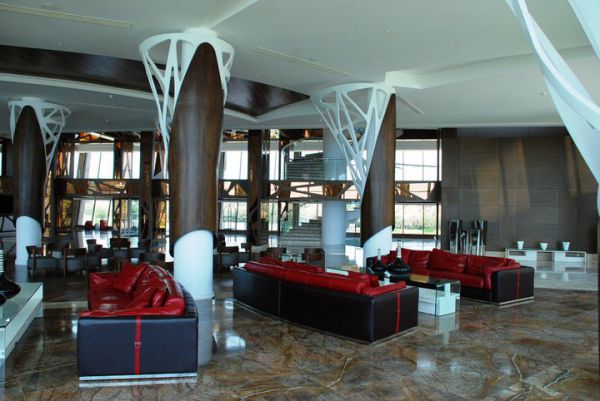 Noah's Ark Deluxe Hotel & Spa