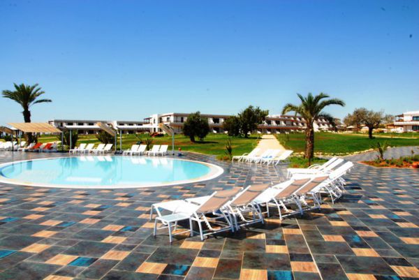 Noah's Ark Deluxe Hotel & Spa