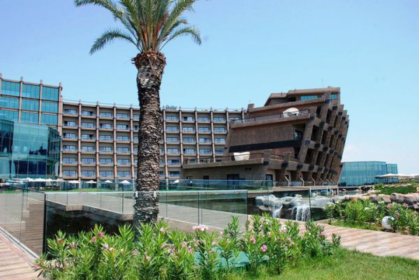 Noah's Ark Deluxe Hotel & Spa