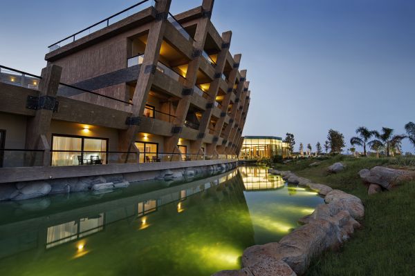 Nuhun Gemisi Deluxe Otel
