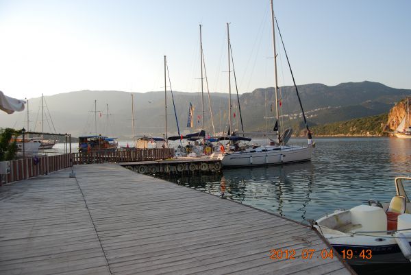 Nuri's Beach Bungalow