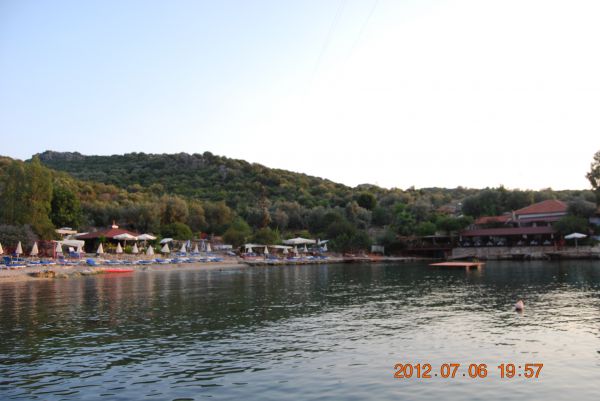 Nuri's Beach Bungalow