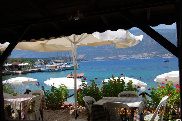 Nuri's Beach Bungalow