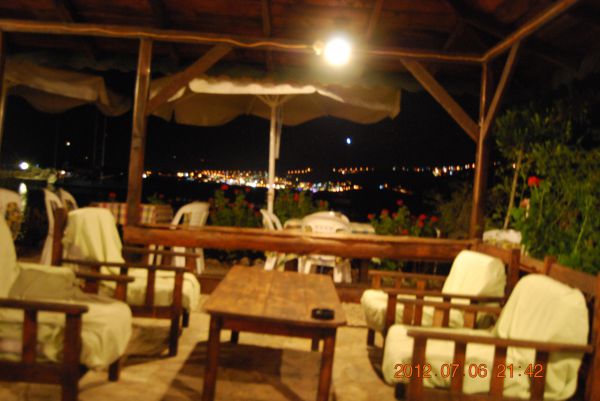 Nuri's Beach Bungalow