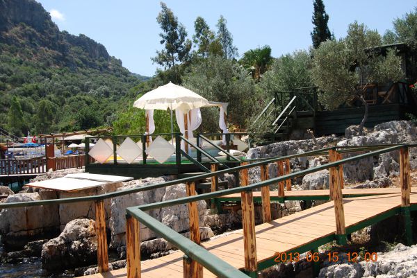 Nuri's Beach Bungalow