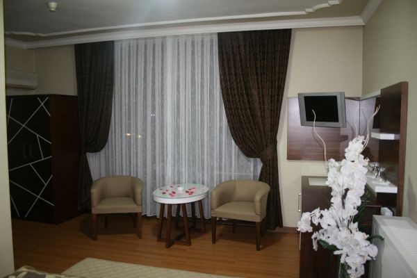 Nysa Otel