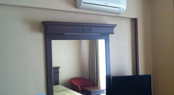 Oasis Hotel