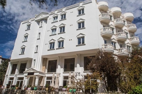 Oliv Hotel