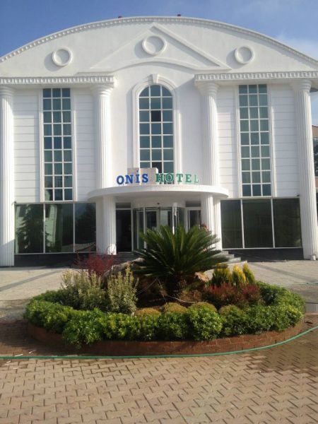 Onis Hotel