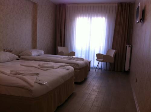 Otel Çınas