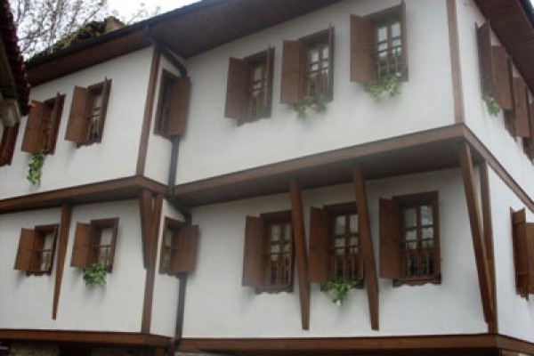 Özata Konakları