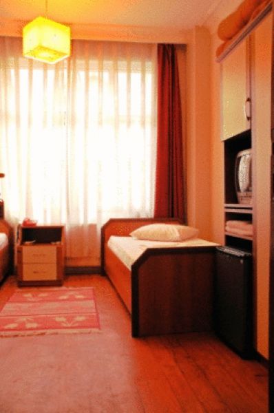 Paradise Hotel