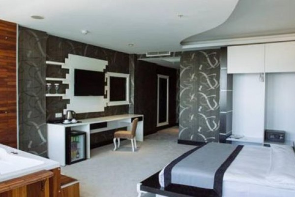 Pasaport Pier Hotel