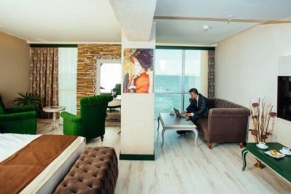 Pasaport Pier Hotel