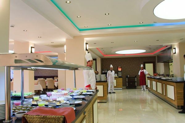 Perdikia Hill Family Resort & Spa