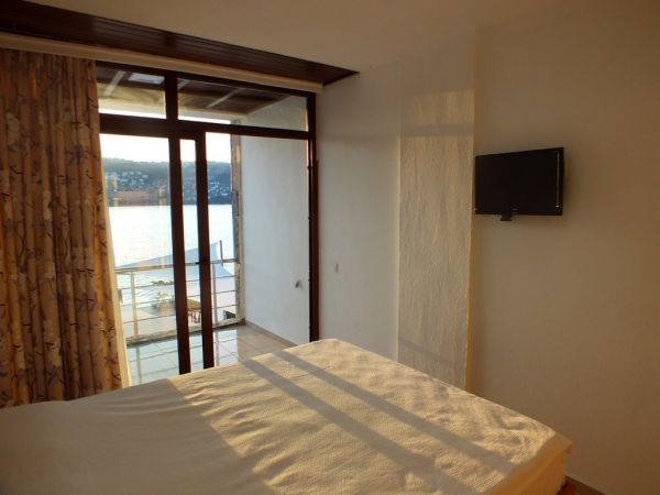 Polpo Beach Hotel
