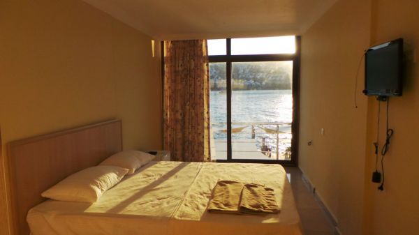 Polpo Beach Hotel