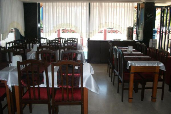 Queen Ra Hotel