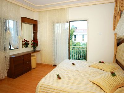 Riverside Garden Resort