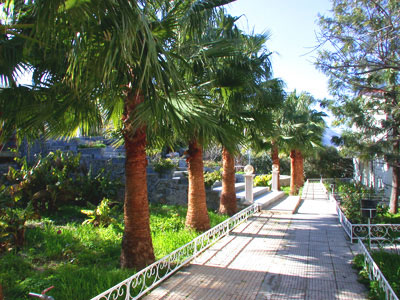 Riverside Garden Resort