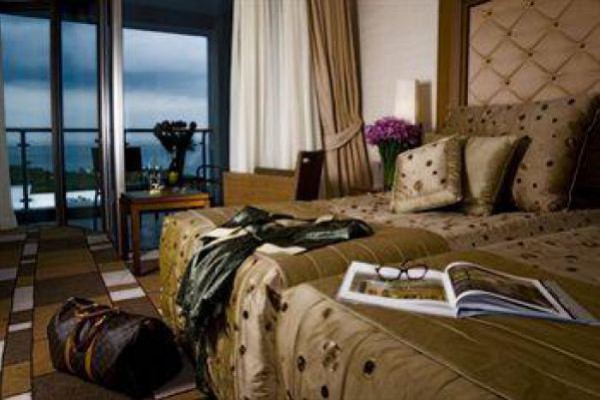 Rixos Sungate Hotel