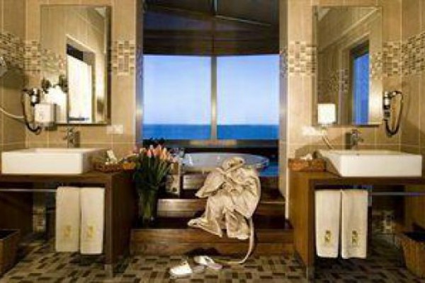Rixos Sungate Hotel