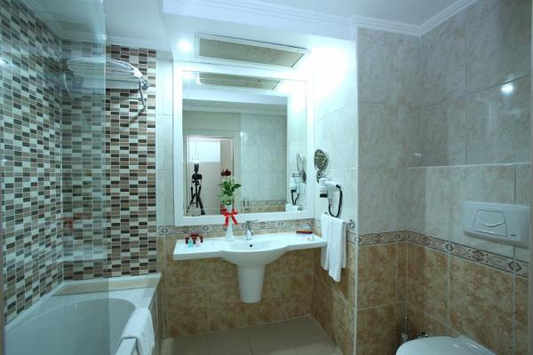Royal Arena Resort & Spa