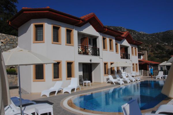 Saranda Club Otel