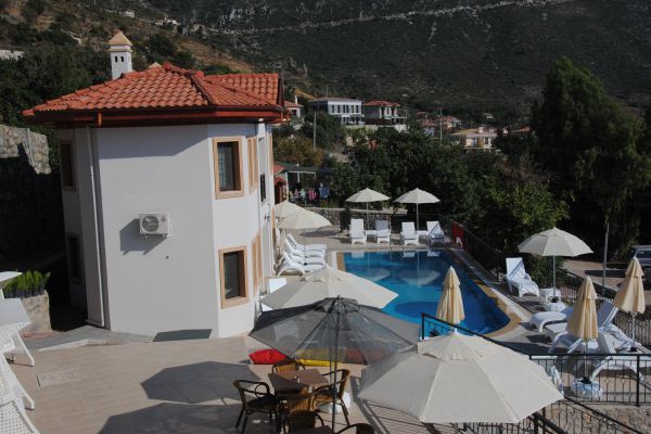 Saranda Club Otel