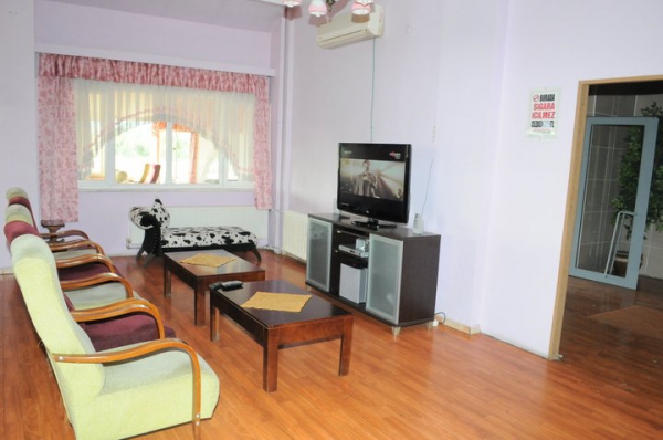 Serdar Otel
