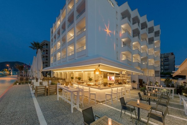 Sunprime Beachfront Hotel