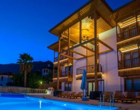 Azmakhan Deluxe Otel