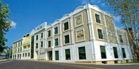 Ener Old Castle Resort Hotel