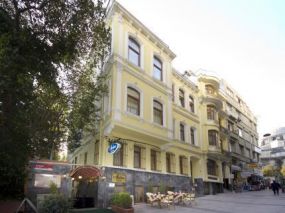Hotel New House