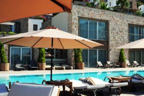 Lvzz Hotel Residences Spa Fitness Club Bar