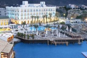 Rocks Hotel Casino