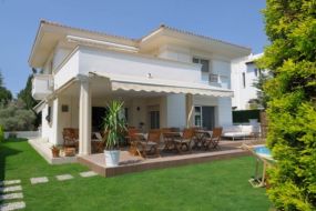 Rustic Ala&ccedil;atı Otel