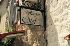 R&uuml;zgar Otel
