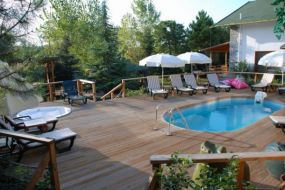 Tree Tops Park Hotel