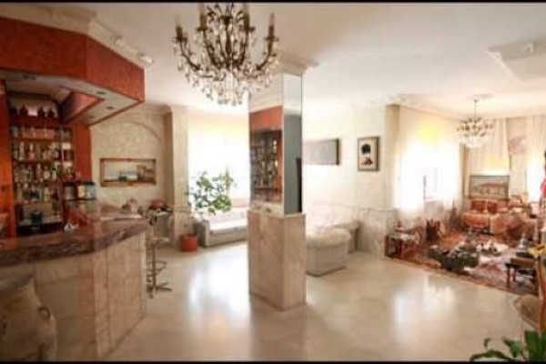 Tolya Apart Hotel