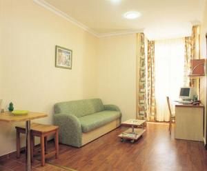 Triada Boutique Hotel & Residence