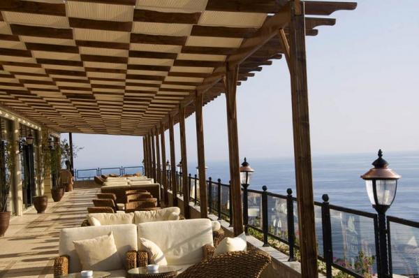 Utopia World Hotel