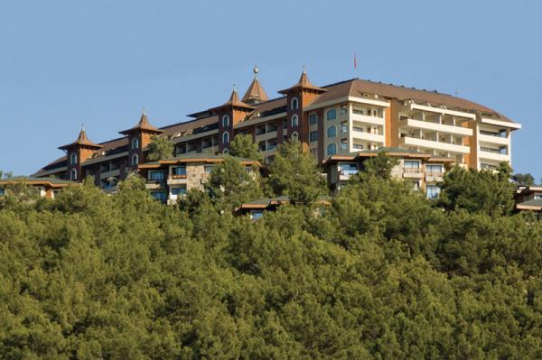 Utopia World Hotel