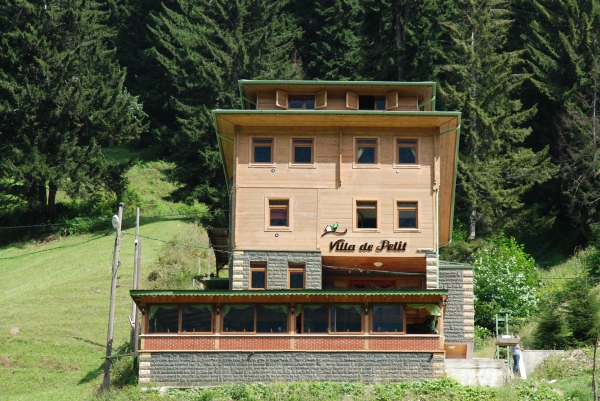 Villa de Pelit