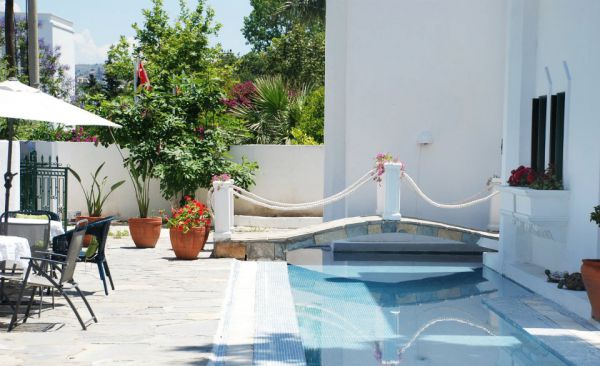 Windmill Hotel