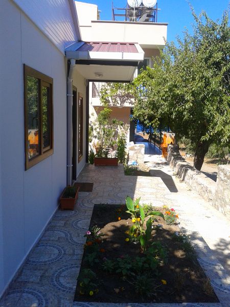 Yakamoz Tatil Evi