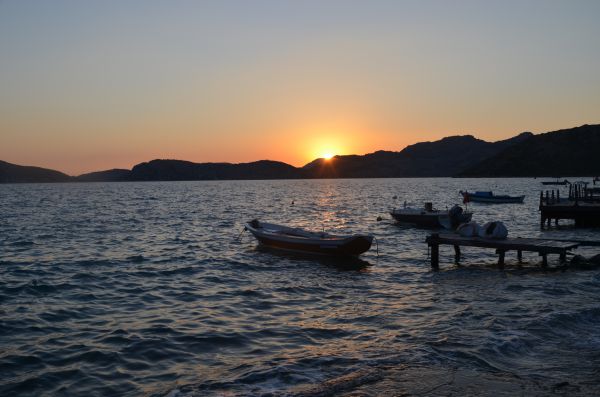 Yakamoz Tatil Evi