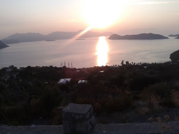 Yakamoz Tatil Evi